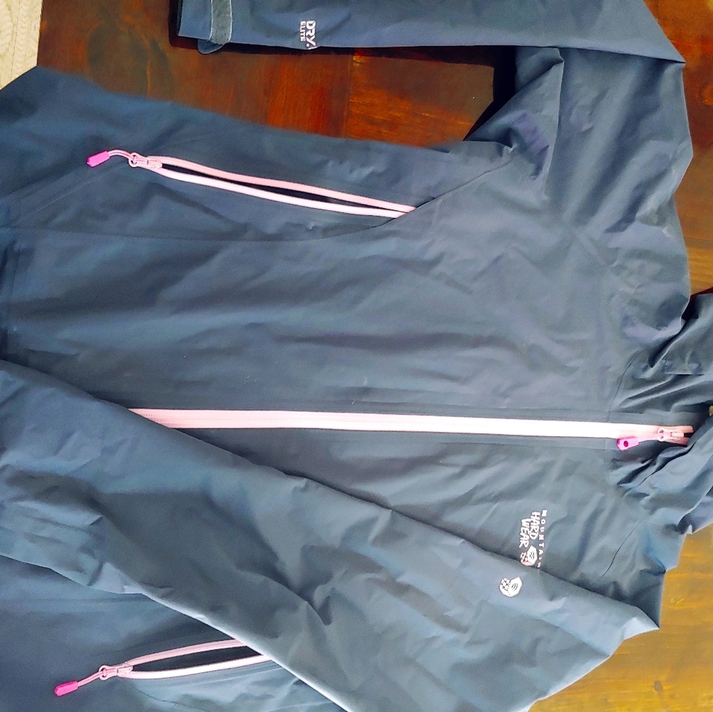 Mountain Hardware Dry-q Rain Jacket